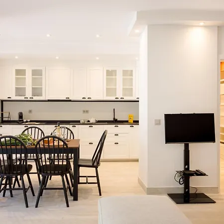 Casa Do | *